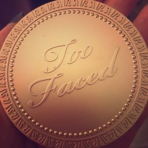 Two Faced Chocolate Soleil Matte Bronzer